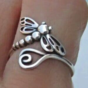 Boho-Chic Vintage Dragonfly Ring for Women - Sterling Silver
